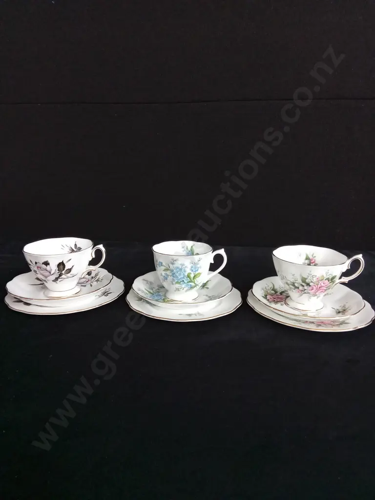 3 ROYAL ALBERT 1 ROYAL VALE AND 1 COLCLOUGH CHINA TEA CUP SETS Image 1++
