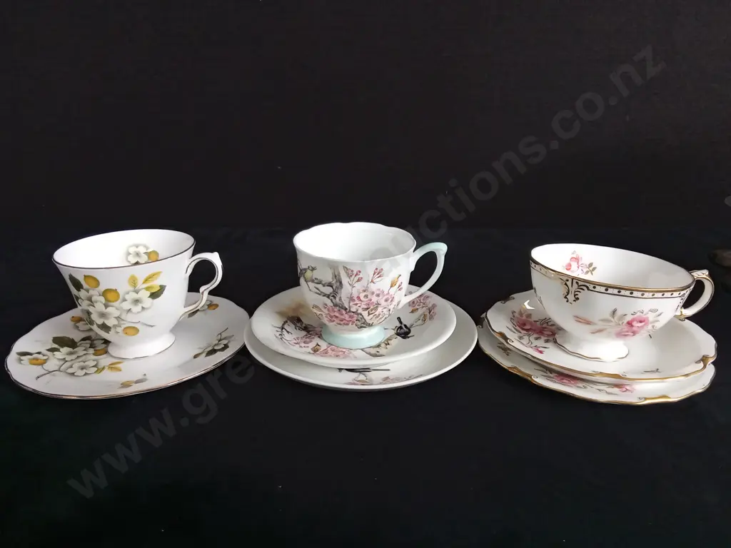 3 ROYAL ALBERT 2 QUEEN ANNE AND 1 ROYAL CROWN DERBY TEA SETS Image 1++