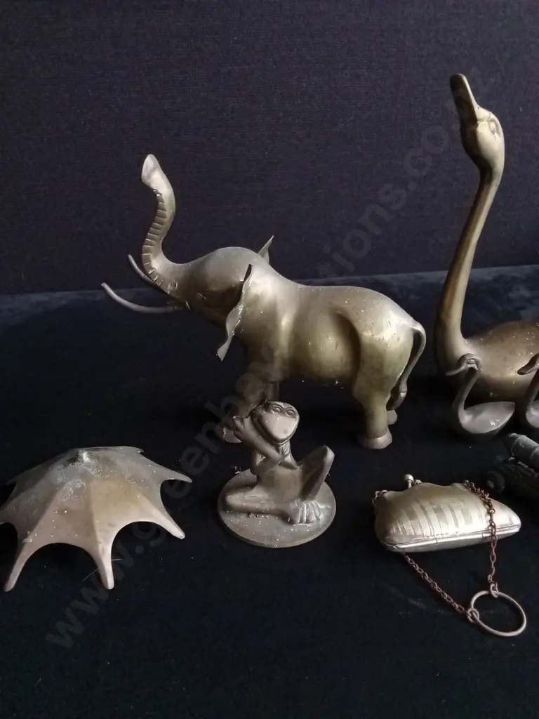 VINTAGE BRASS DECORATIVE PIECES Image 1++