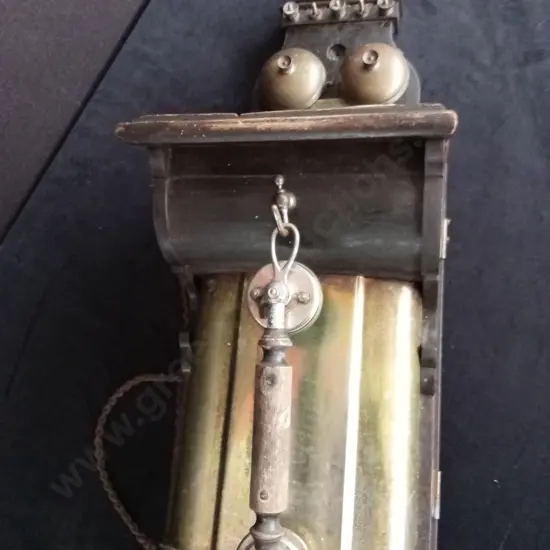 ANTIQUE WALL-MOUNTED TELEPHONE