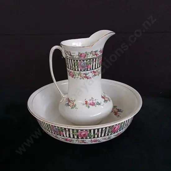 VINTAGE PORCELAIN WATER PITCHER AND BASIN SET