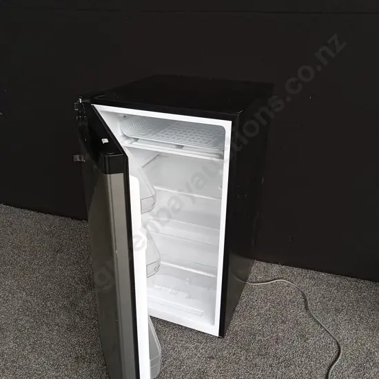 HAIER COMPACT REFRIGERATOR H 83CM X W 49CM X D 49 CM