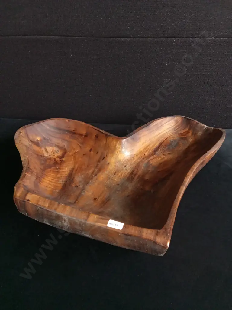 HAND CARVED RUSTIC WOODEN BOWL Image 1++