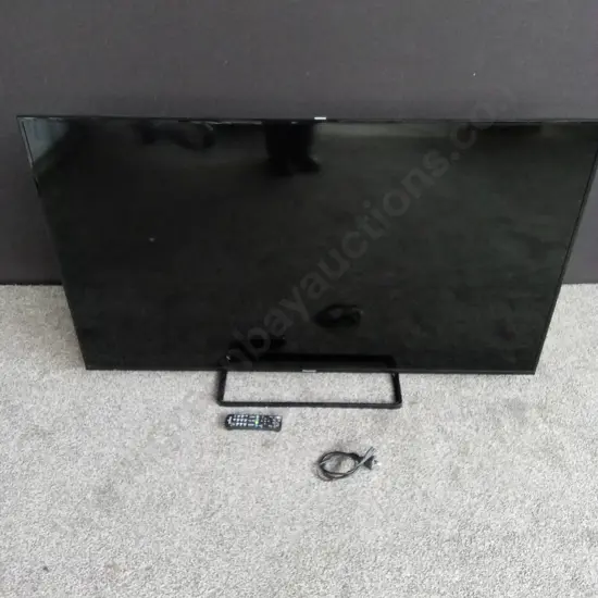 PANASONIC TH60C430Z 60 INCH LED TV TESTED WORKING