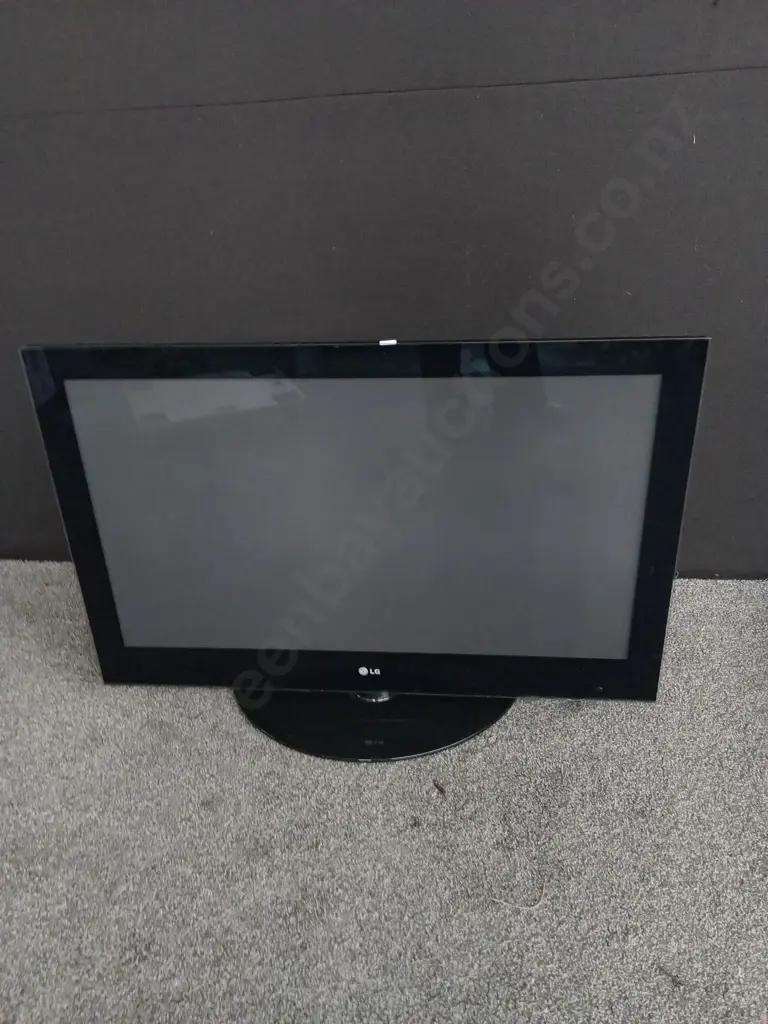 LG TELEVISION 42 INCHES Image 1++