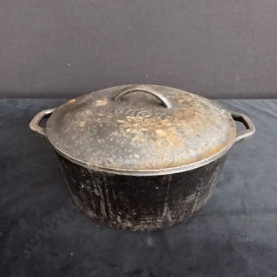 CAST IRON POTS AND LID