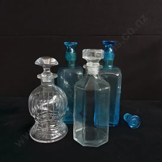 4 PIECES DECANTERS