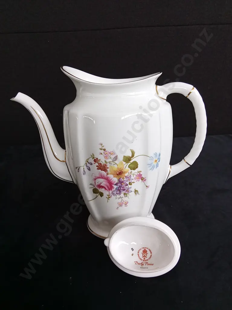 ROYAL CROWN DERBY "DERBY POSIES" TEAPOT Image 1++