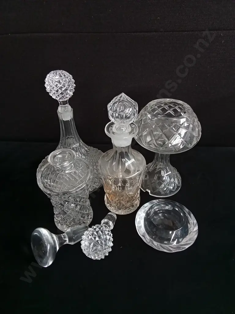 MIX OF GLASSWARE Image 1++