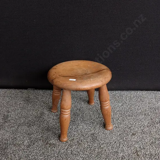 WOODEN FOOT STOOL H 26CM