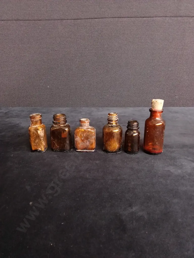 10 AMBER GLASS BOTTLES Image 1++
