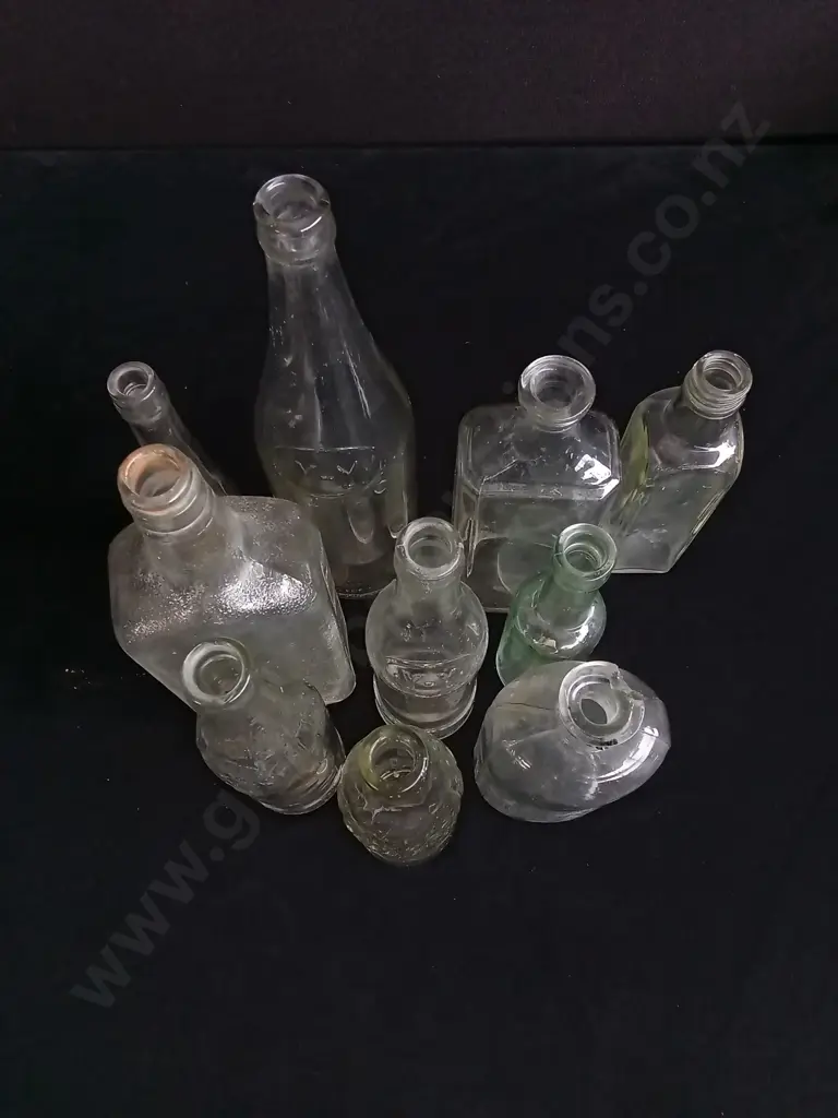 10 PIECES CLEAR GLASS BOTTLES Image 1++