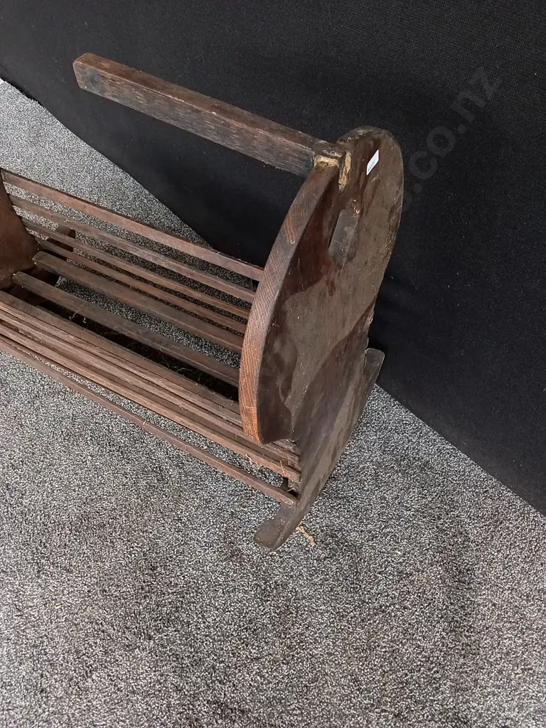 VINTAGE WOODEN DOLL CRADLE Image 1++