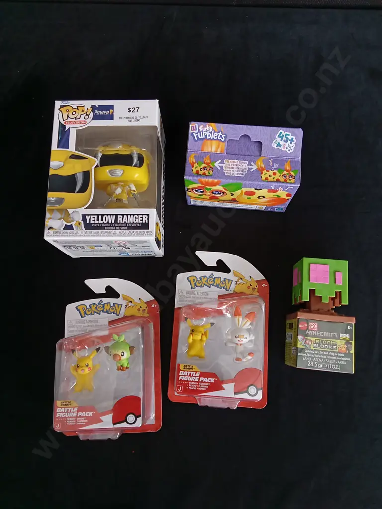 5 PIECES BRAND NEW TOYS Image 1++
