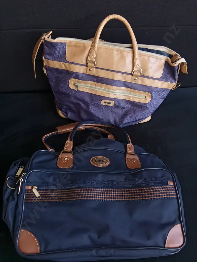 4 PIECES VINTAGE WEEKEND BAGS Image 1++