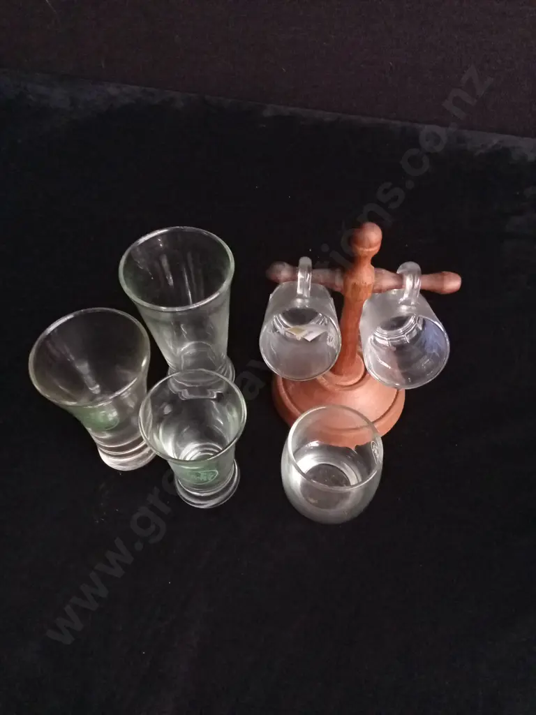 MIX OF GLASSES AND HOLDER Image 1++