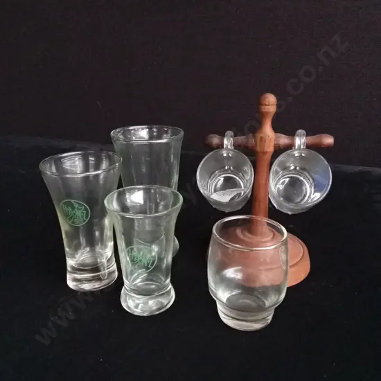 MIX OF GLASSES AND HOLDER