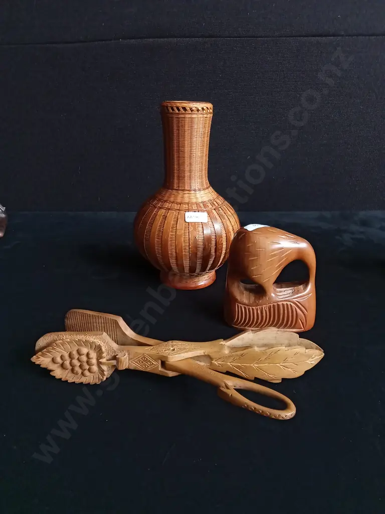 3 PIECES WOODEN AND WOVEN DECOR Image 1++
