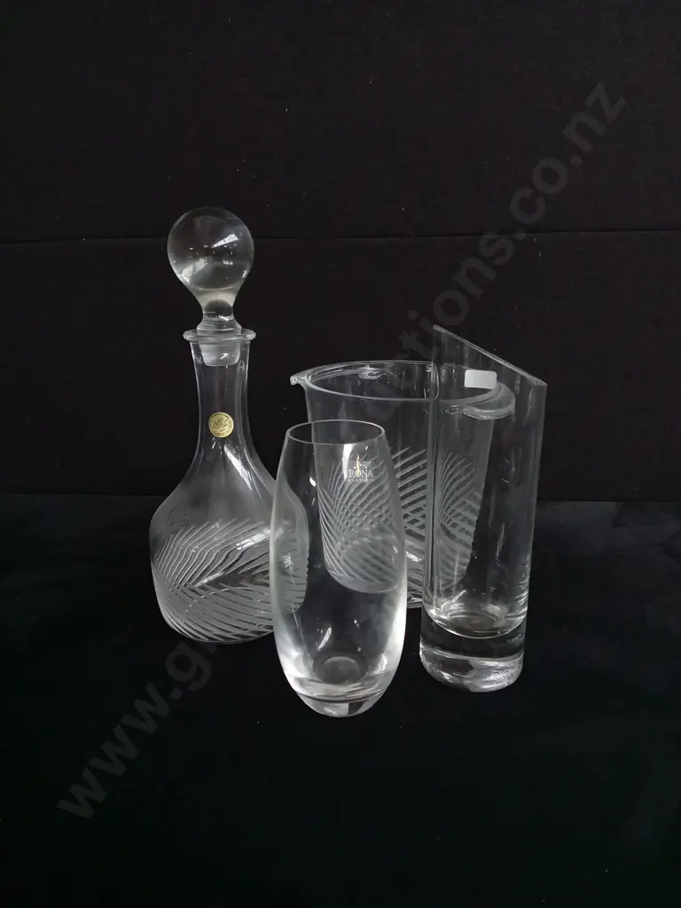4 PIECES GLASSWARE MIX Image 1++