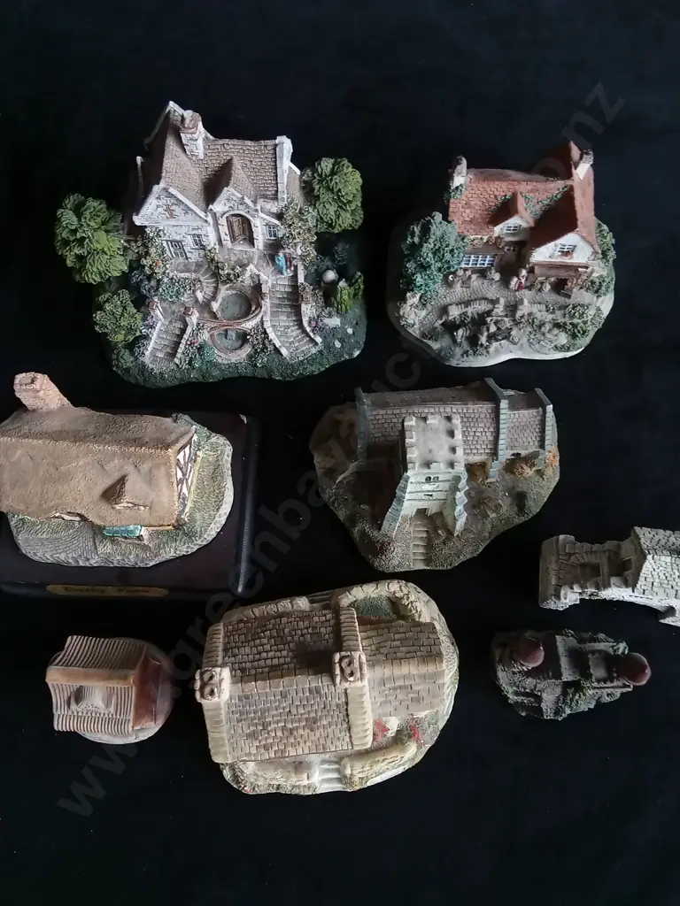 12 DECORATIVE HOUSES Image 1++