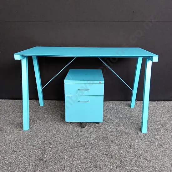 BLUE STUDENT DESK WITH UNDER DRAWER MOBILE  APPROX 1.25M WIDE X 0.65M DEEP X 0.77 HIGH