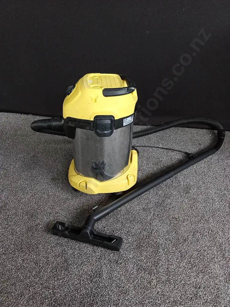 KARCHER WD3 S V-17/4/40 VACUUM WORKING Image 1++