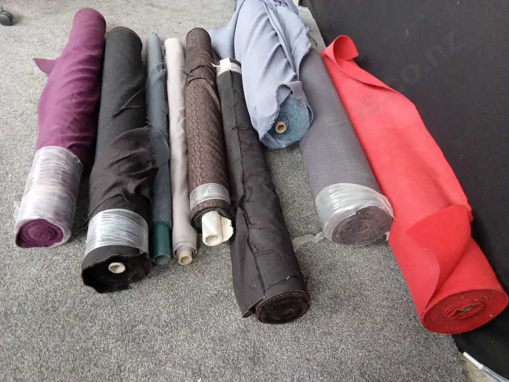 9 ROLLS OF ASSORTED FABRIC Image 1++