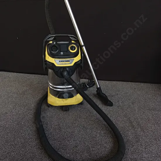 KARCHER WD 6 P PREMIUM VACUUM CLEANER WORKING