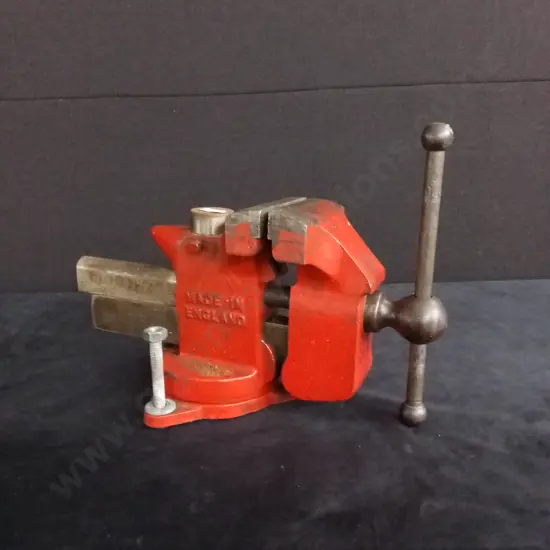 VINTAGE COLOMBIAN BENCH VICE