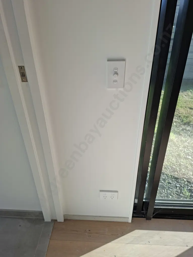 BRAND NEW NOOK HOMES CABIN - 5.69M LONG X 4.05M WIDE. 2.95M HIGH AT SHORT END 3.55M HIGH AT TALL END Image 1++