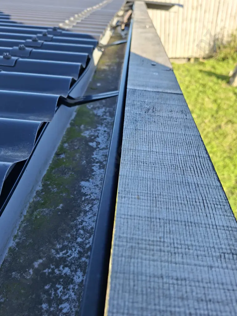 BRAND NEW NOOK HOMES CABIN - 5.69M LONG X 4.05M WIDE. 2.95M HIGH AT SHORT END 3.55M HIGH AT TALL END Image 1++