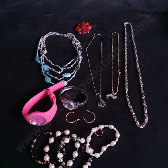 MIX OF JEWELLERY