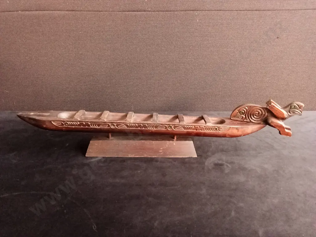 WOODEN CARVED MĀORI WAKA Image 1++