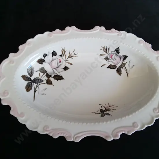 ROYAL ALBERT QUEENS MESSENGER TRAY