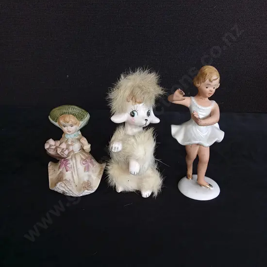 3 FIGURINES