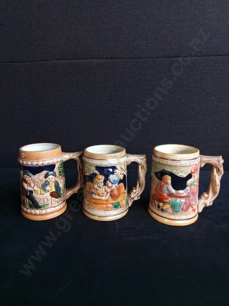 7 PIECES VINTAGE BEER JUGS INCLUDING ONE MUSICAL Image 1++