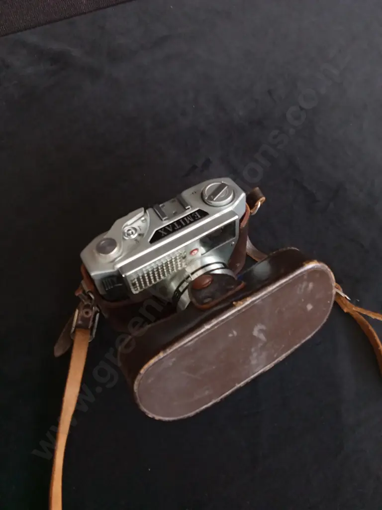 VINTAGE EMITAX AUTOMATIC 35MM CAMERA, INCLUDES LEATHER CASE Image 1++