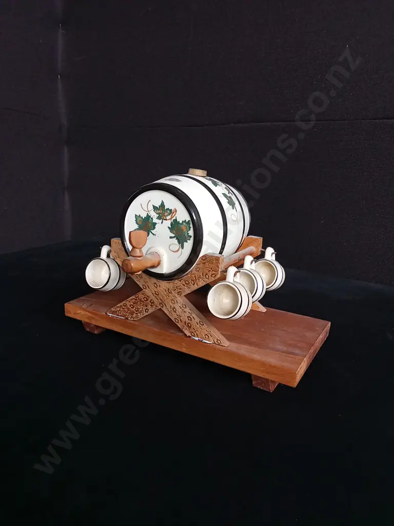 DECORATIVE CERAMIC DRINK DISPENSER SET Image 1++