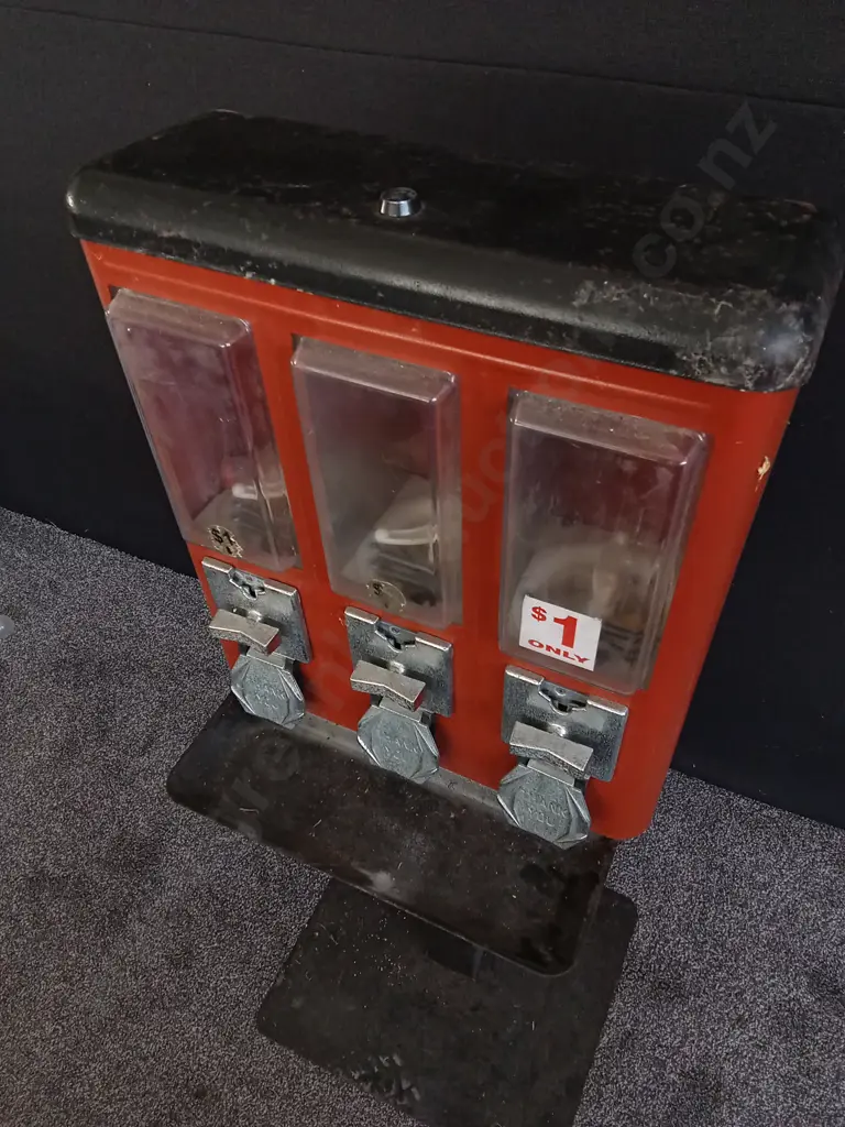 UNBRANDED 3 IN 1 TOY DISPENSER ON STEEL PEDESTAL COIN MECHANISMS Image 1++