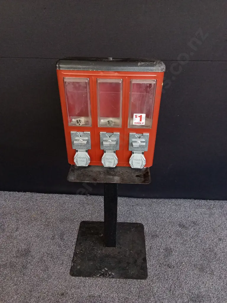 UNBRANDED 3 IN 1 TOY DISPENSER ON STEEL PEDESTAL COIN MECHANISMS Image 1++