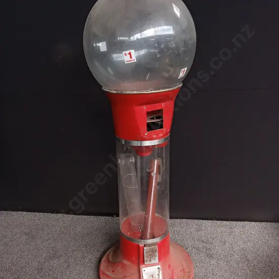 CREATIVE PRODUCTS TORNADO VENDING MACHINE 1.62M TALL RED