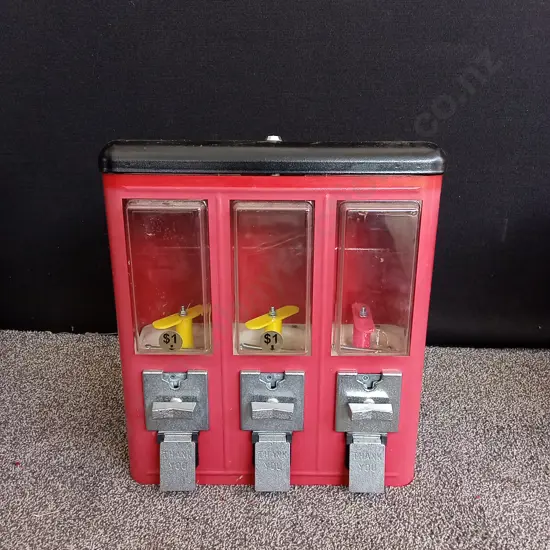 UNBRANDED 3 IN 1 TOY DISPENSER