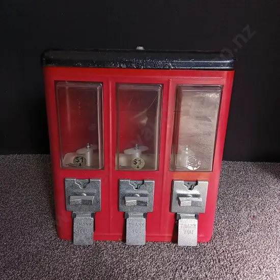 UNBRANDED 3 IN 1 TOY DISPENSER