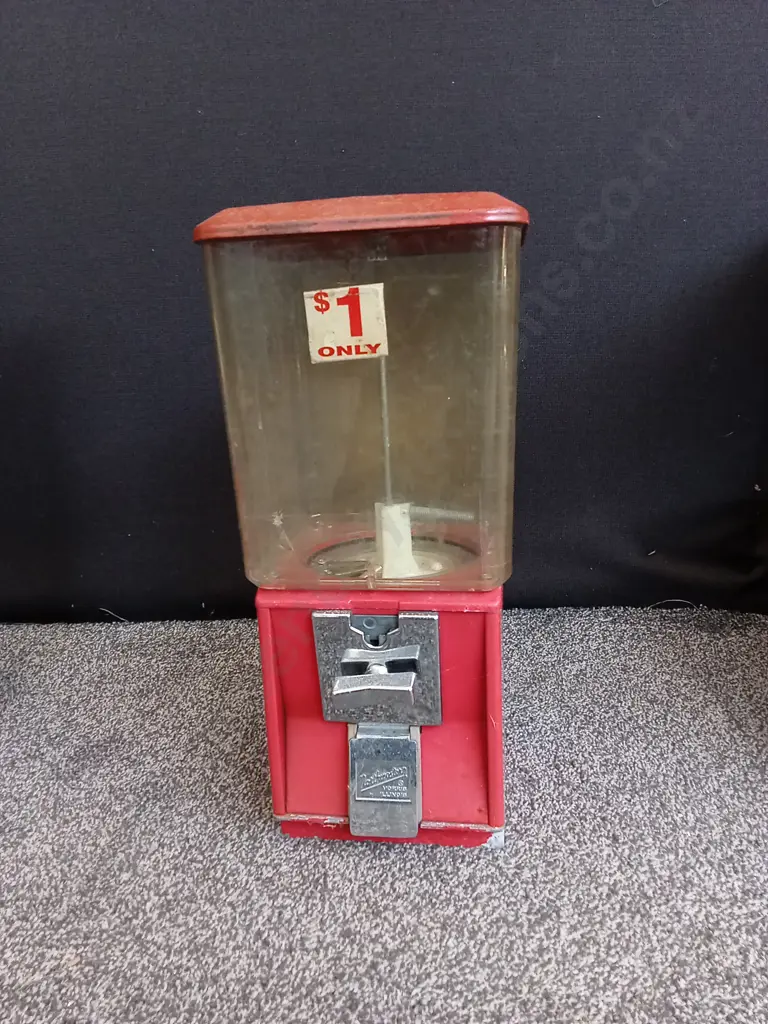 NORTHWESTERN SINGLE RED VENDING MACHINE Image 1++