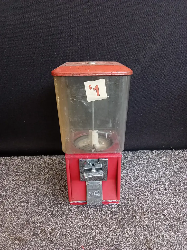 NORTHWESTERN SINGLE RED VENDING MACHINE Image 1++