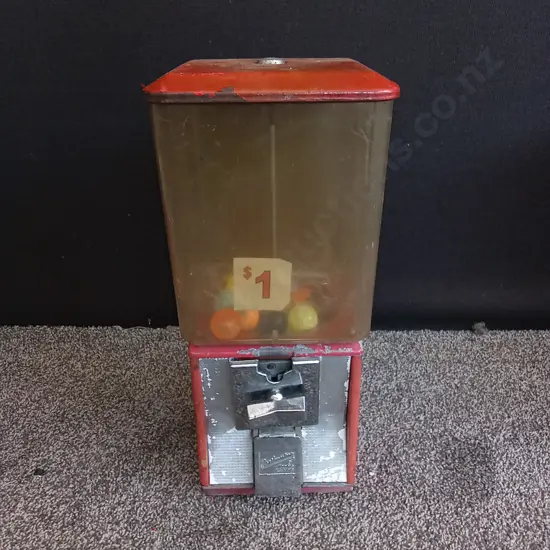 NORTHWESTERN SINGLE RED VENDING MACHINE