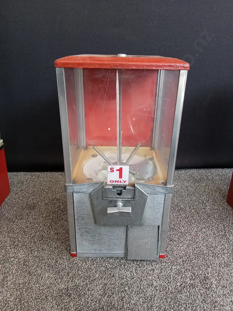 NORTHWESTERN SINGLE RED VENDING MACHINE Image 1++