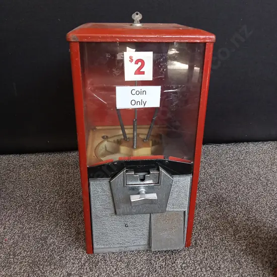 NORTHWESTERN SINGLE RED VENDING MACHINE