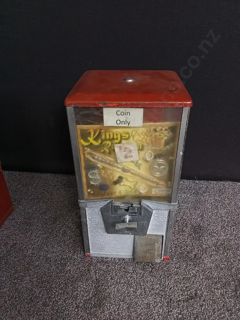 NORTHWESTERN SINGLE RED VENDING MACHINE COMPLETE WITH STOCK Image 1++