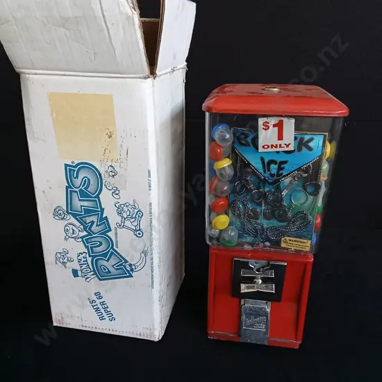BOXED NORTHWESTERN SINGLE RED VENDING MACHINE COMPLETE WITH STOCK
